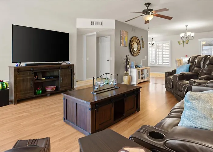 Sun Retreat W Patio, Grill & Backyard Sun City