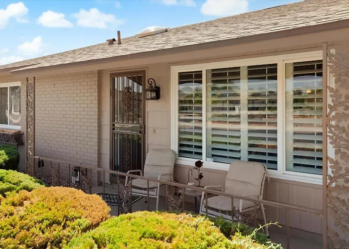 Sun Retreat W Patio, Grill & Backyard Sun City