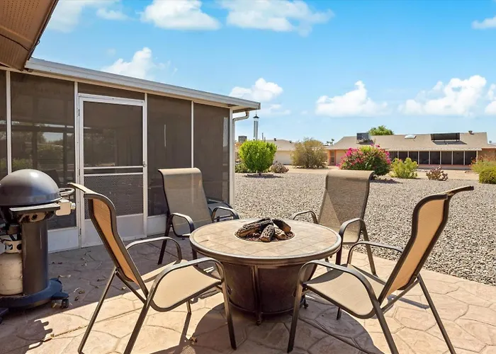Sun Retreat W Patio, Grill & Backyard * Sun City